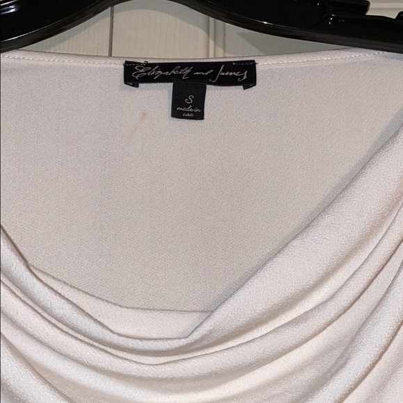 Elizabeth & James- Long Sleeve Hi/Lo Blouse - Picture 3 of 3